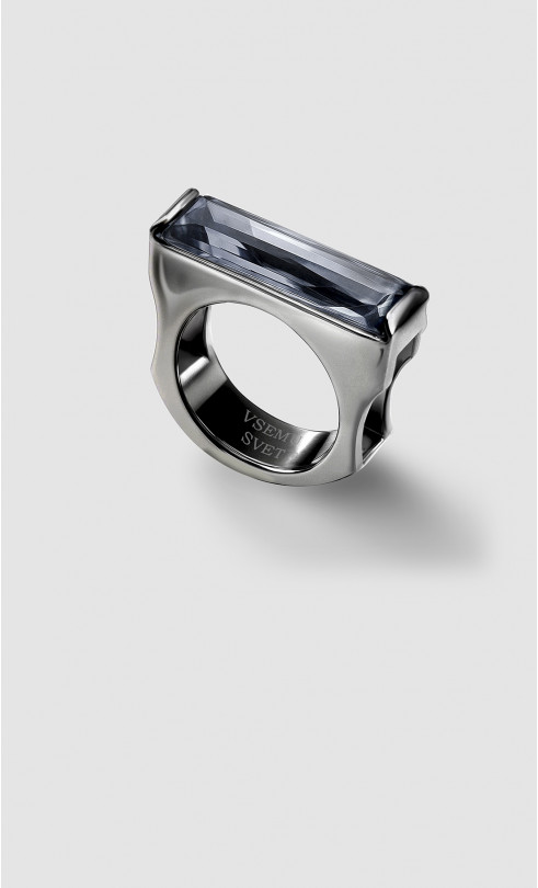 А - серебряное колье-чокер с битым медальоном